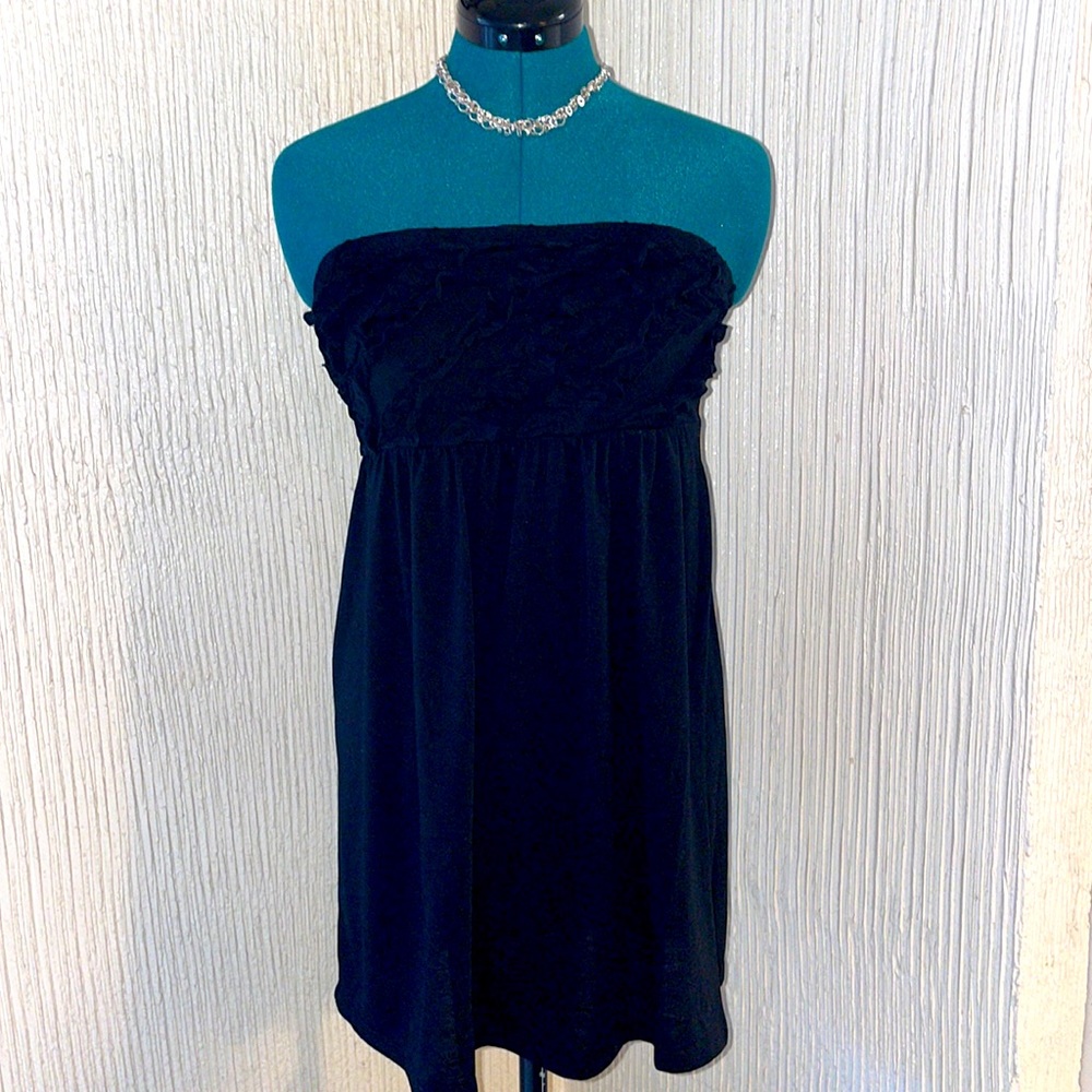 OP Strapless ruffled dress
